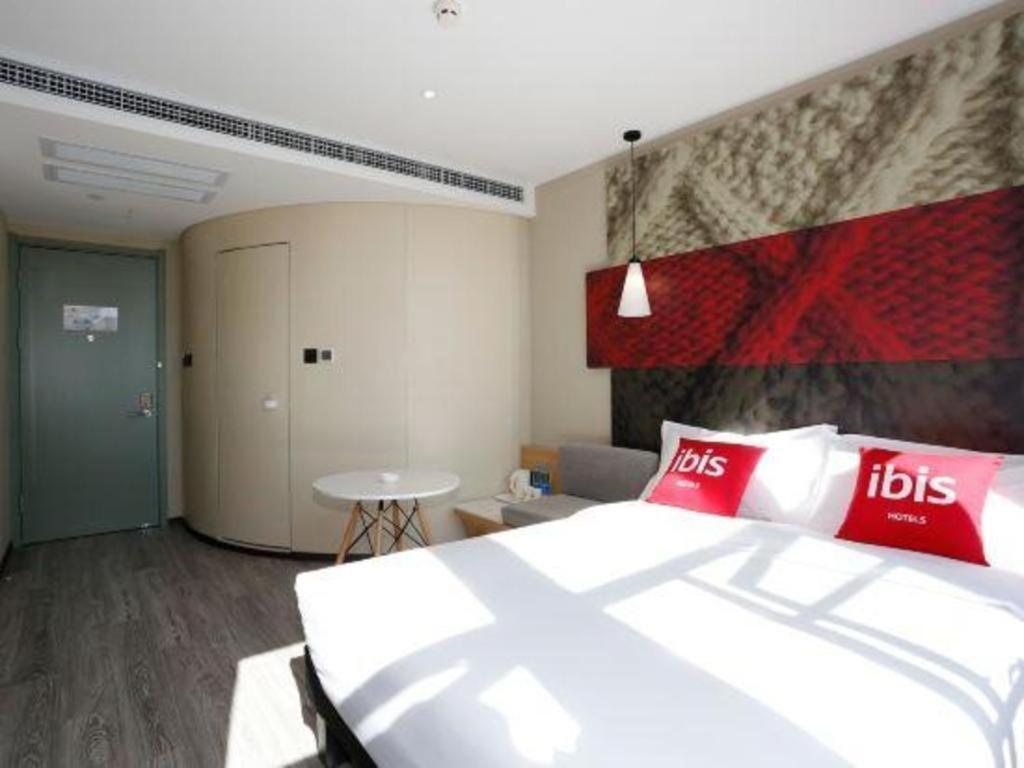 Ibis Kunming Beijing Rd Hotel Exterior photo