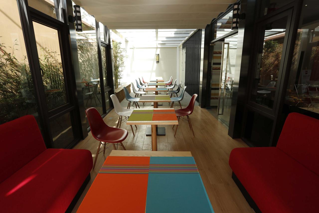 Ibis Kunming Beijing Rd Hotel Exterior photo